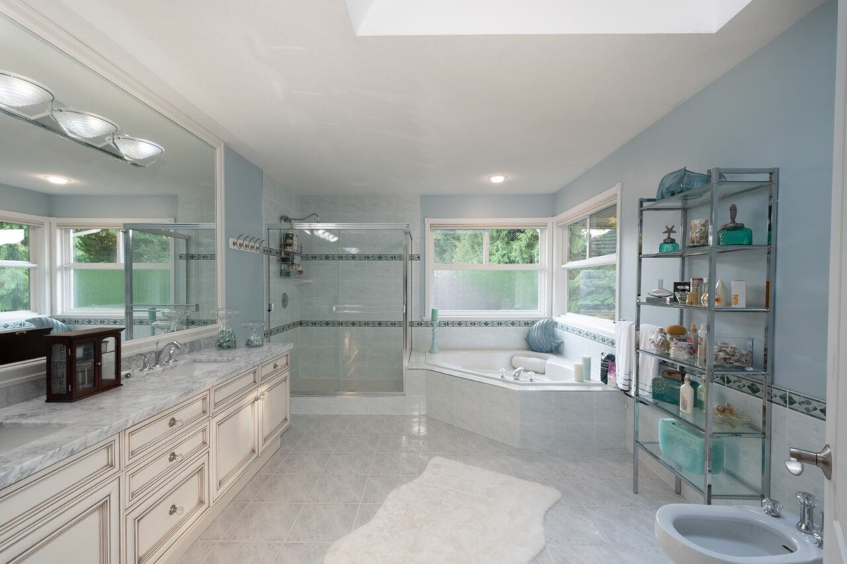 Entry Foyer Photo of 51 Wilkes Creek Drive, Port Moody, BC