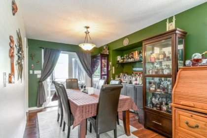 Kitchen Island Photo of 22925 125a Avenue, Maple Ridge, BC
