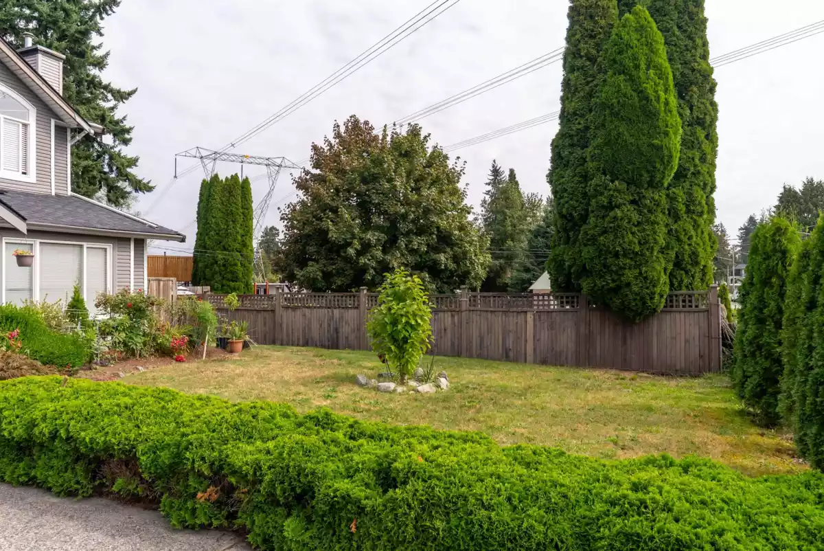 Garden / Landscaping Photo of 14075 110a Avenue, Surrey, BC