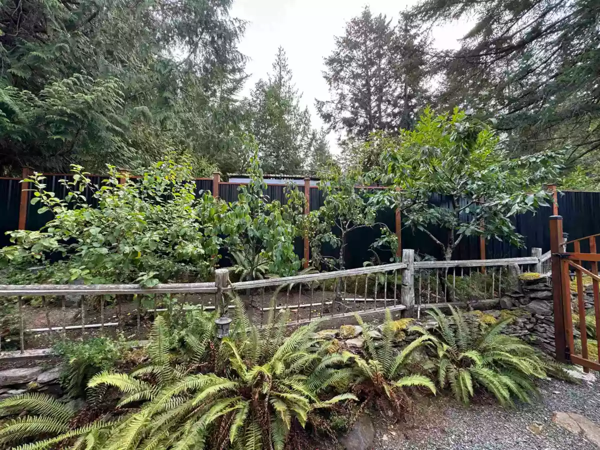 Community Amenities Photo (Clubhouse) of 714 Charter Road, Mayne Island, BC