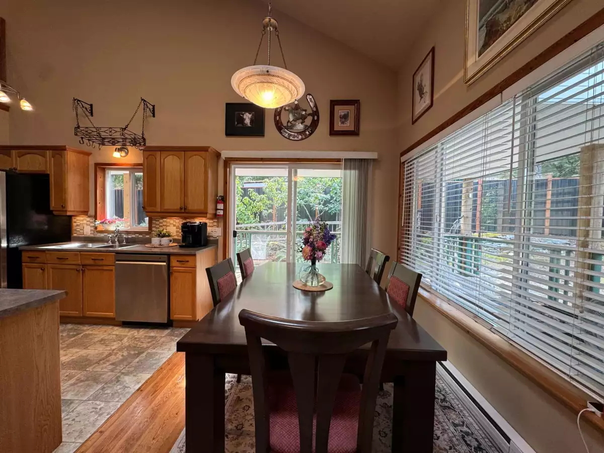 Family Room Photo of 714 Charter Road, Mayne Island, BC