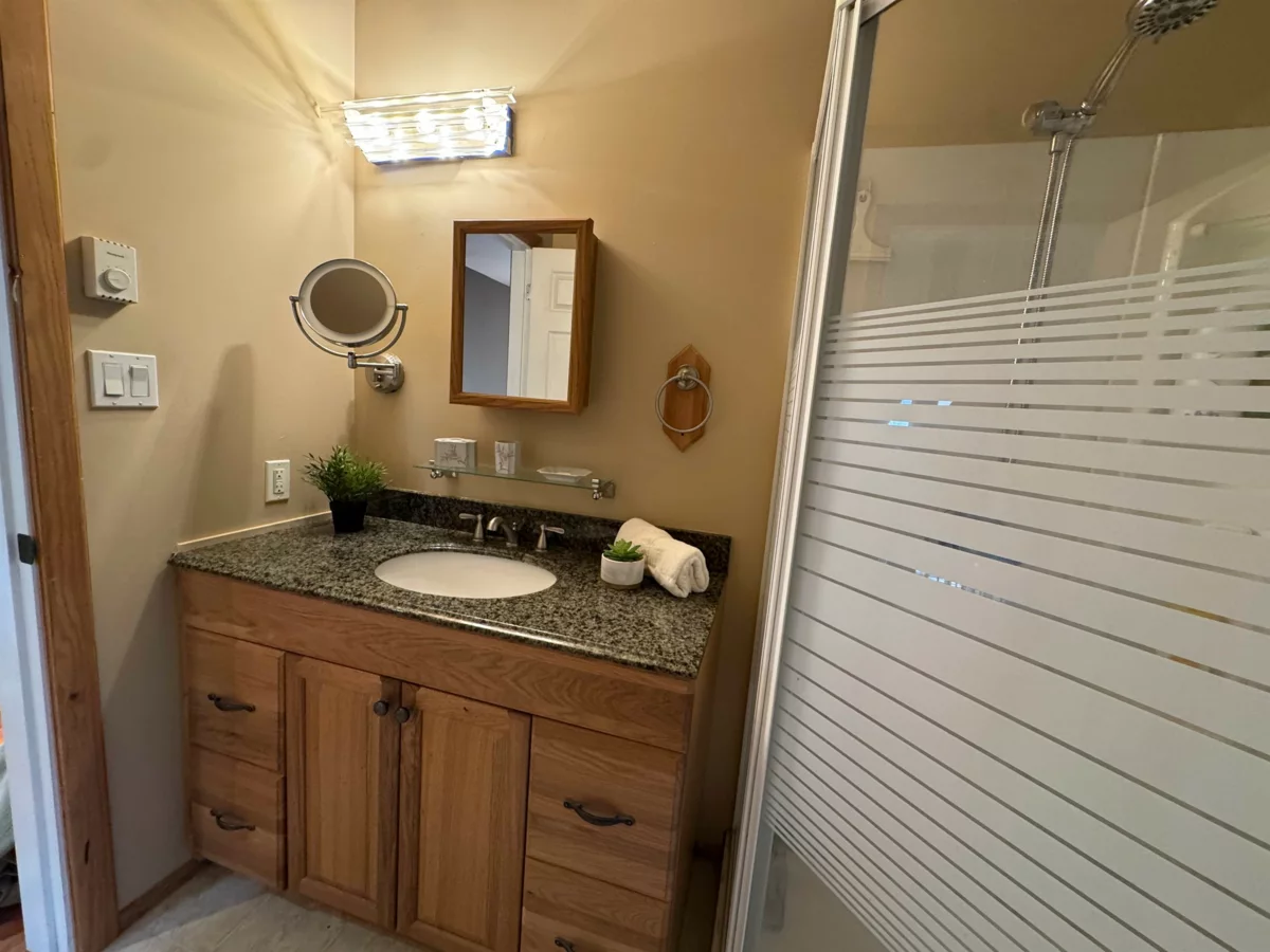 Office / Den Photo of 714 Charter Road, Mayne Island, BC