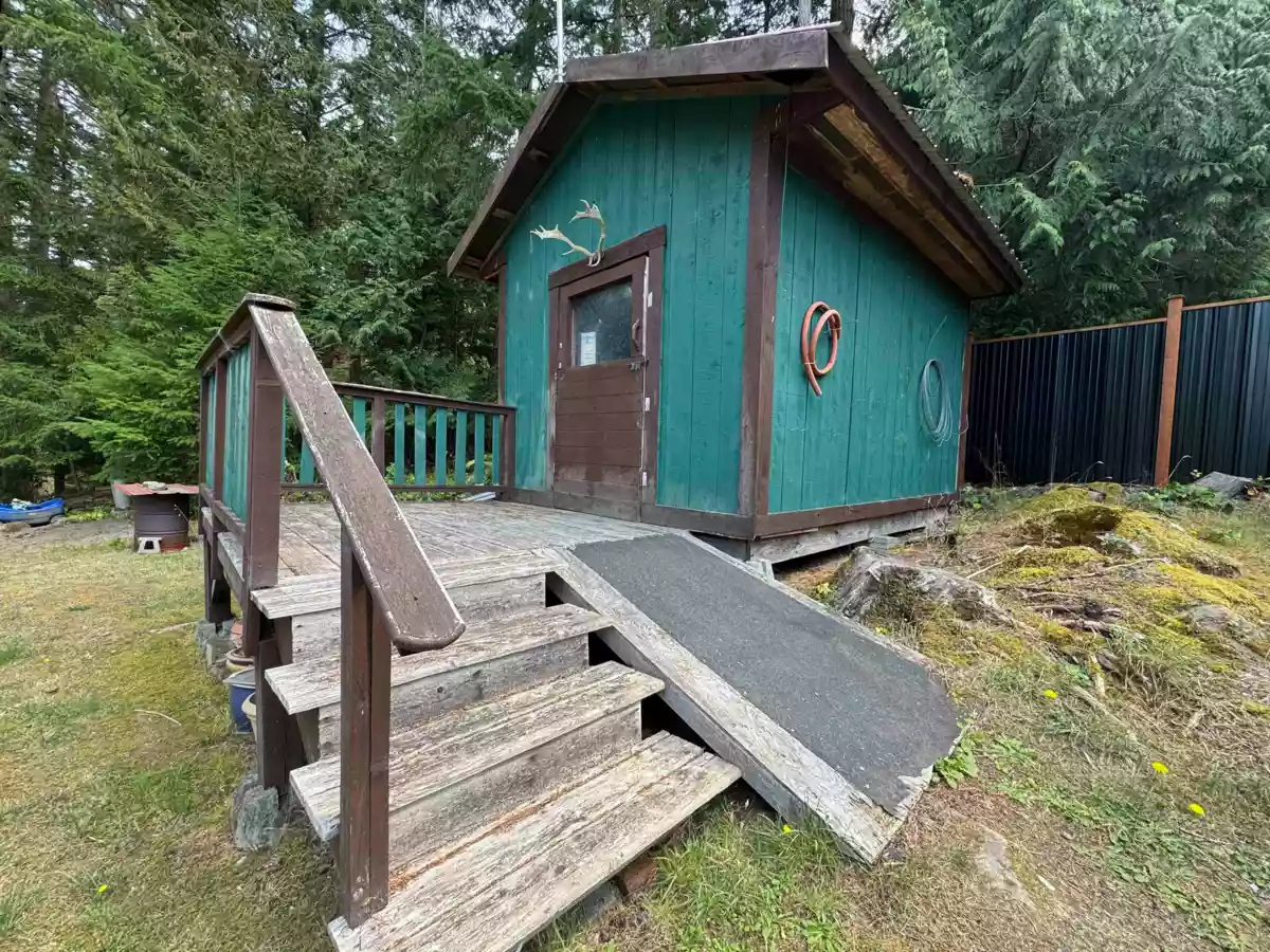 Outdoor Kitchen Photo of 714 Charter Road, Mayne Island, BC