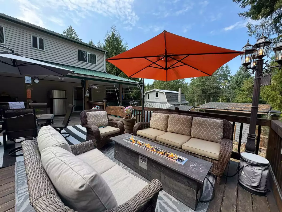 Staircase Photo of 714 Charter Road, Mayne Island, BC