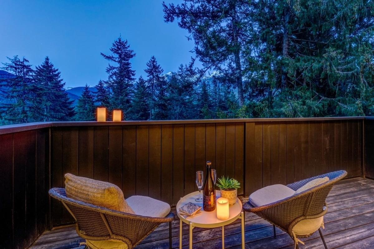 Living Room Photo of 9218 Pinetree Lane, Whistler, BC