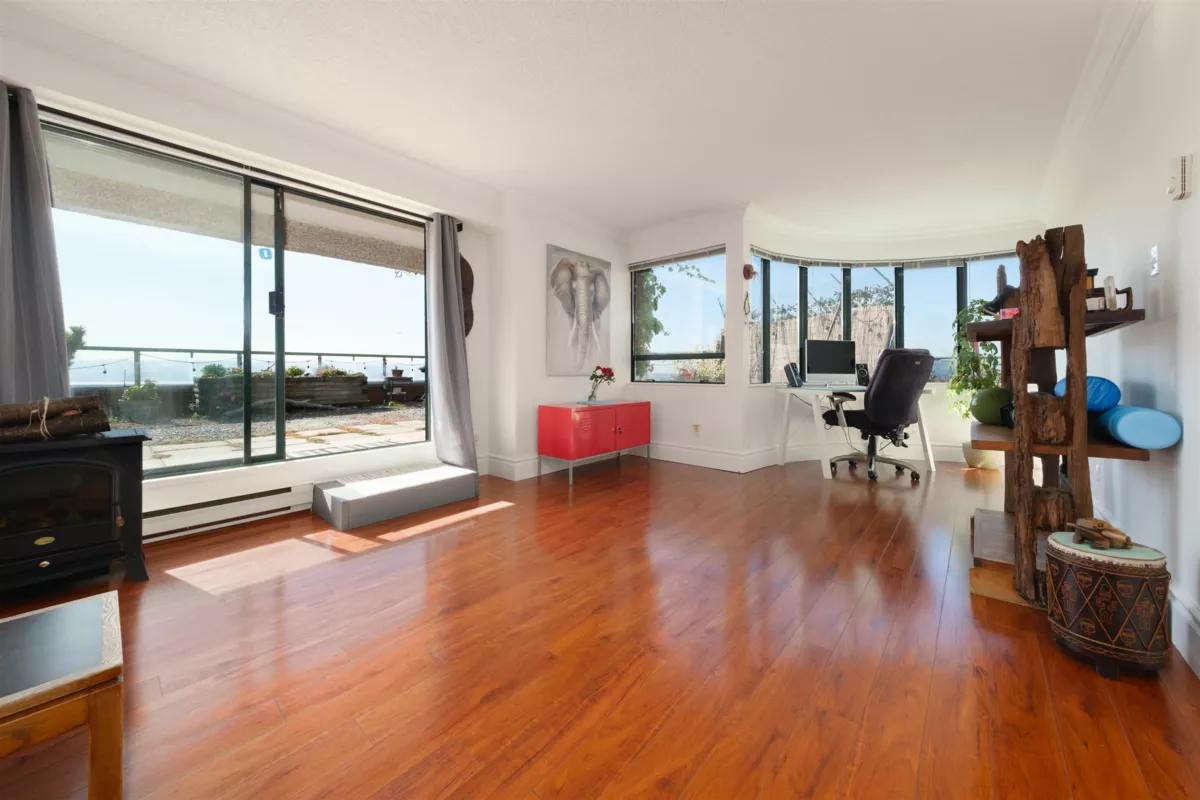 Laundry Room Photo of 1105 1026 Queens Avenue, New Westminster, BC