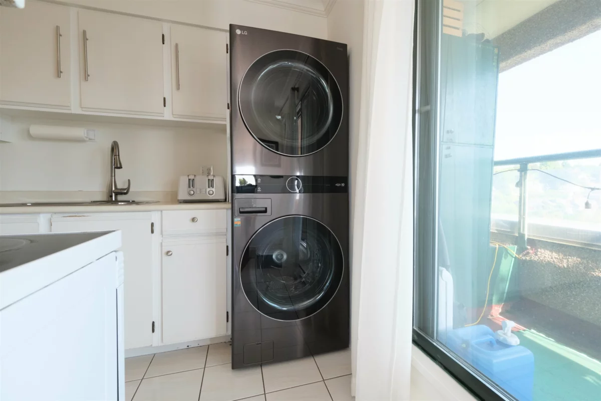 Powder Room Photo of 1105 1026 Queens Avenue, New Westminster, BC