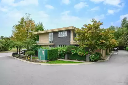 4923 Dawson Street, Burnaby, BC, Burnaby — Townhouse for sale