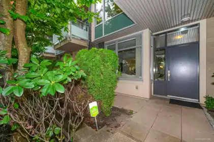 Hot Tub / Spa Photo of 4923 Dawson Street, Burnaby, BC
