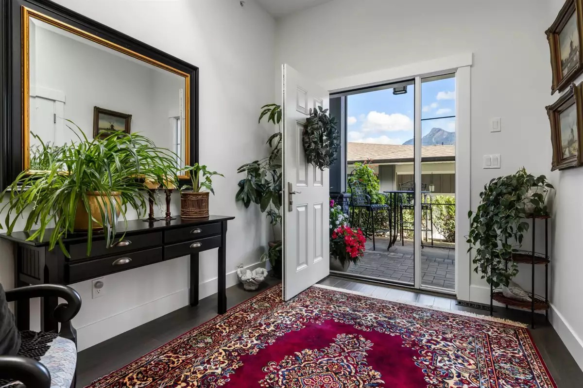 Breakfast Nook Photo of 129 51096 Falls Court, Chilliwack, BC