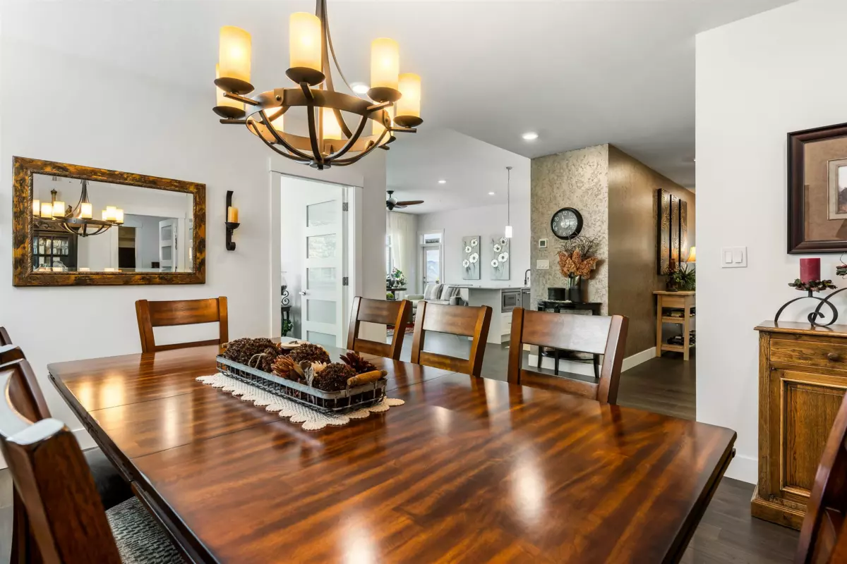 Entry Foyer Photo of 129 51096 Falls Court, Chilliwack, BC