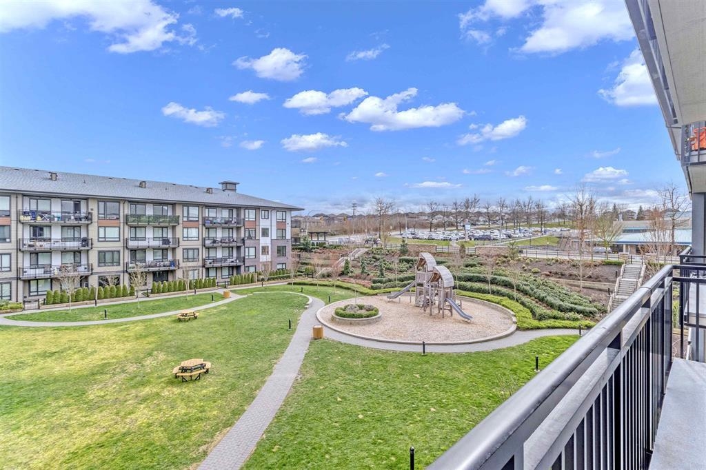 Pantry Photo of 305 31158 Westridge Place, Abbotsford, BC
