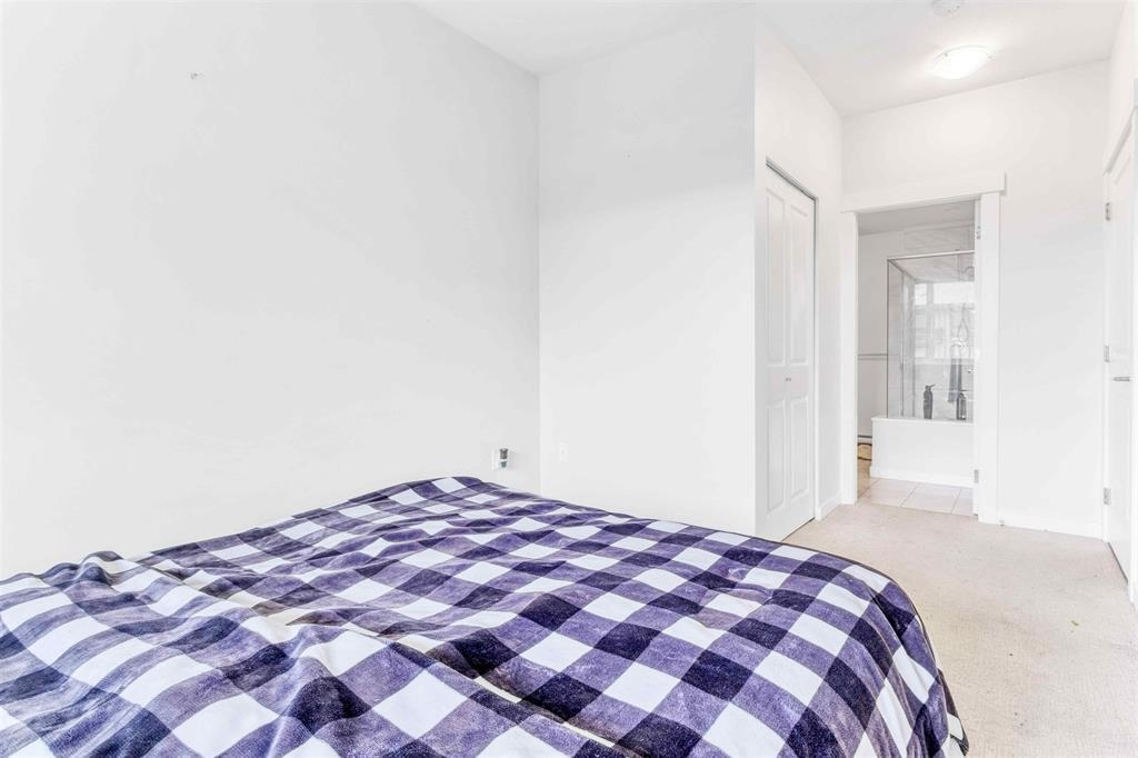 Primary Bathroom Photo of 305 31158 Westridge Place, Abbotsford, BC