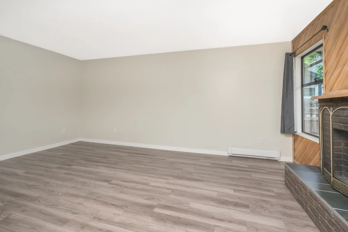 Entry Foyer Photo of 6601 134 Street, Surrey, BC