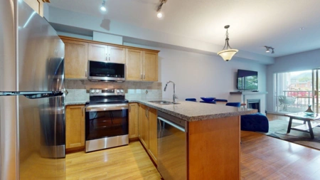 214 1336 Main Street, Squamish, BC, Squamish — Apartment/Condo for sale