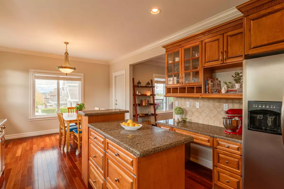 Primary Bathroom Photo of 16453 61 Avenue, Surrey, BC