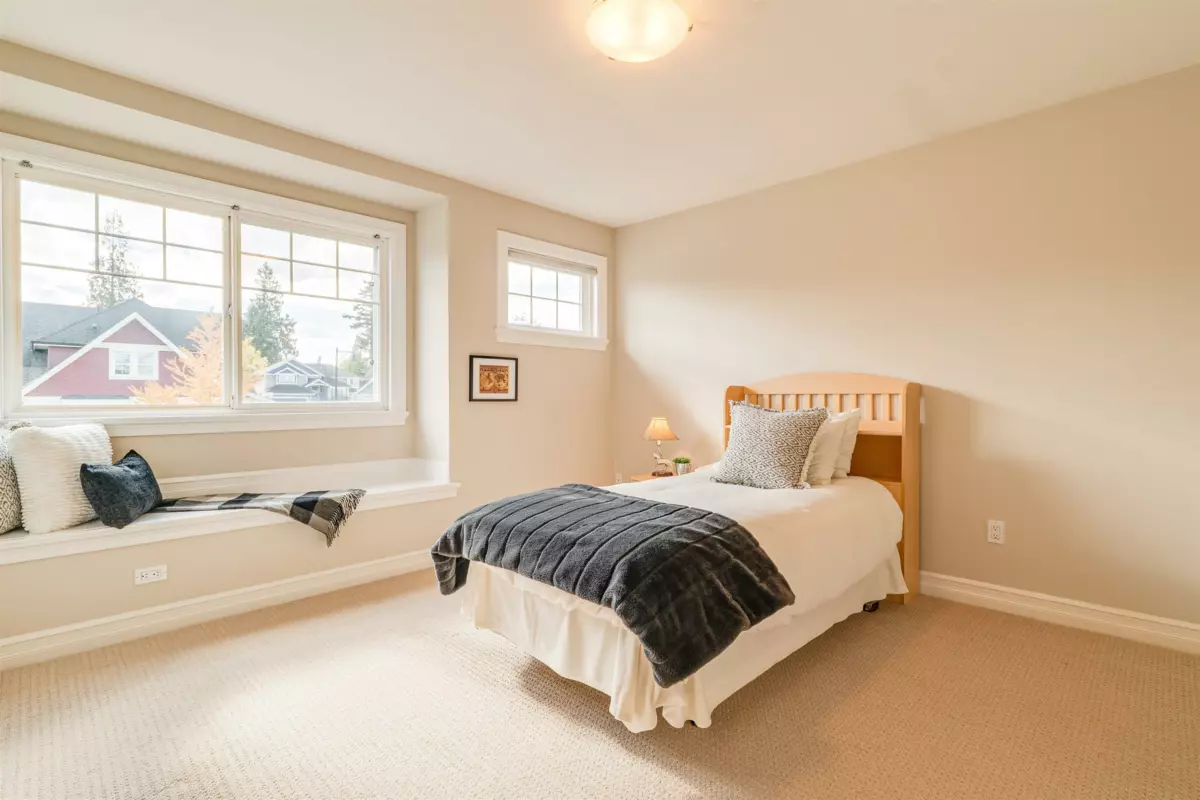 Staircase Photo of 16453 61 Avenue, Surrey, BC