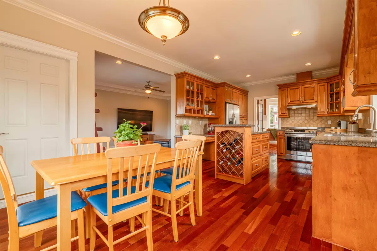 Walk-In Closet Photo of 16453 61 Avenue, Surrey, BC