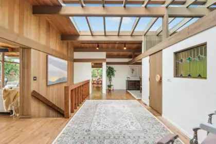 3902 Southridge Avenue, West Vancouver, BC, West Vancouver — Single Family Residence for sale