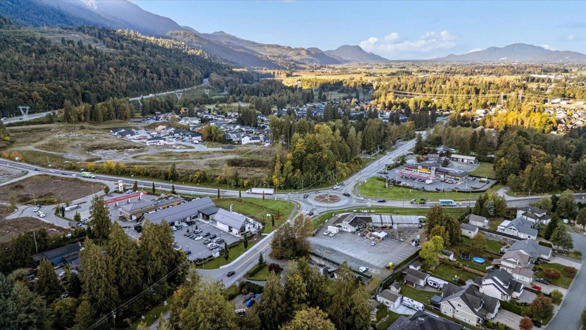 Breakfast Nook Photo of 2 52845 Lilac Lane, Rosedale, BC