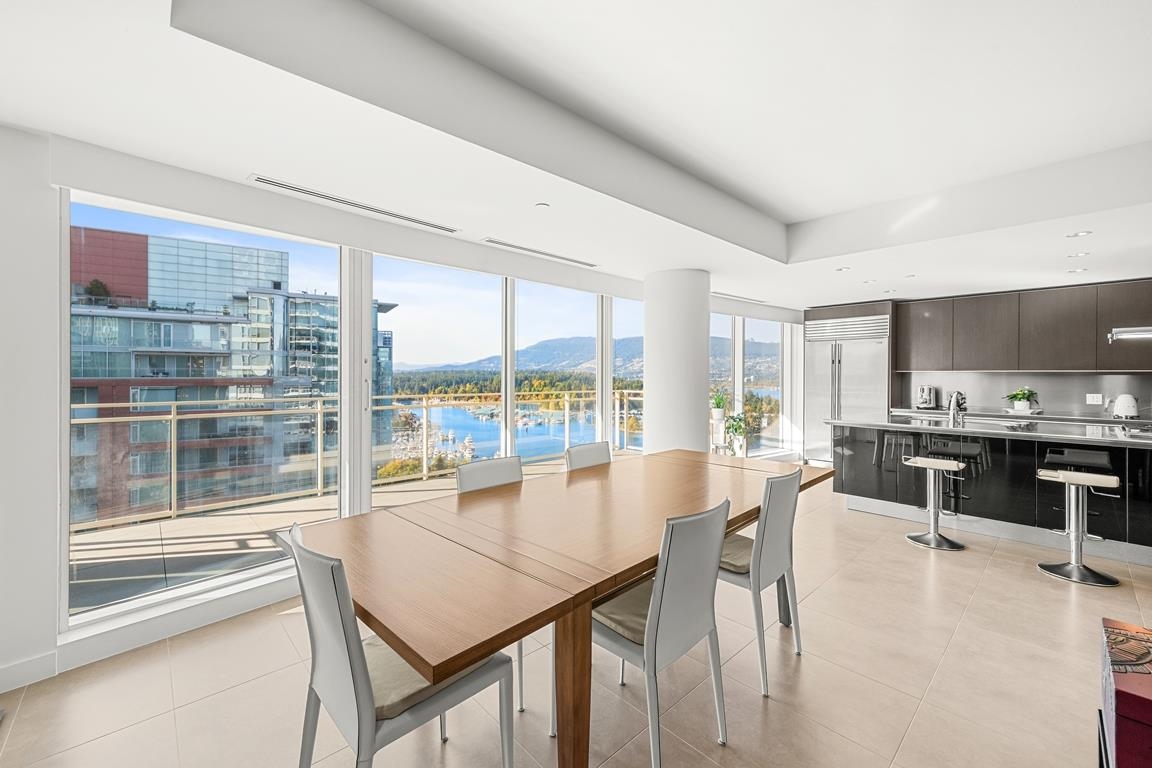 Kitchen Photo of 2101 1139 W Cordova Street, Vancouver, BC
