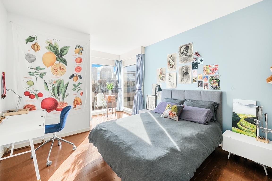 Walk-In Closet Photo of 2101 1139 W Cordova Street, Vancouver, BC