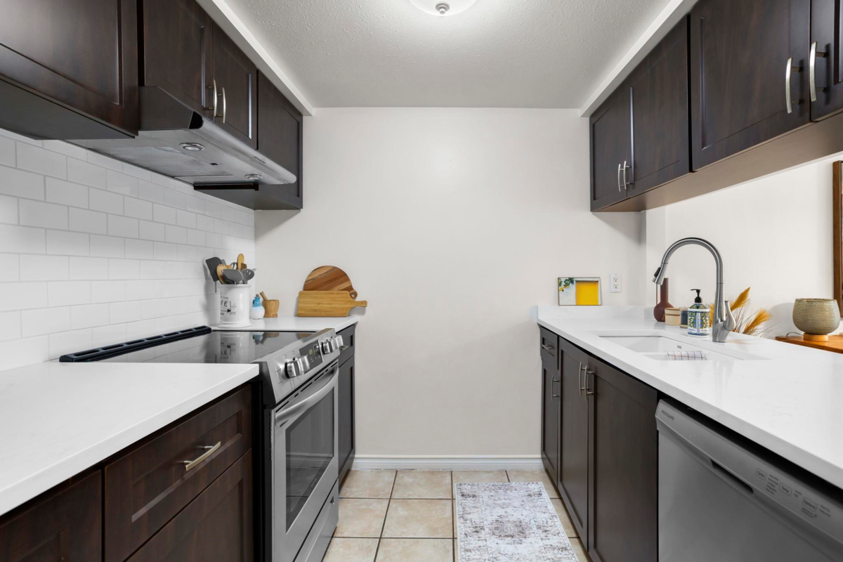 Bedroom 3 Photo of 6 340 Ginger Drive, New Westminster, BC