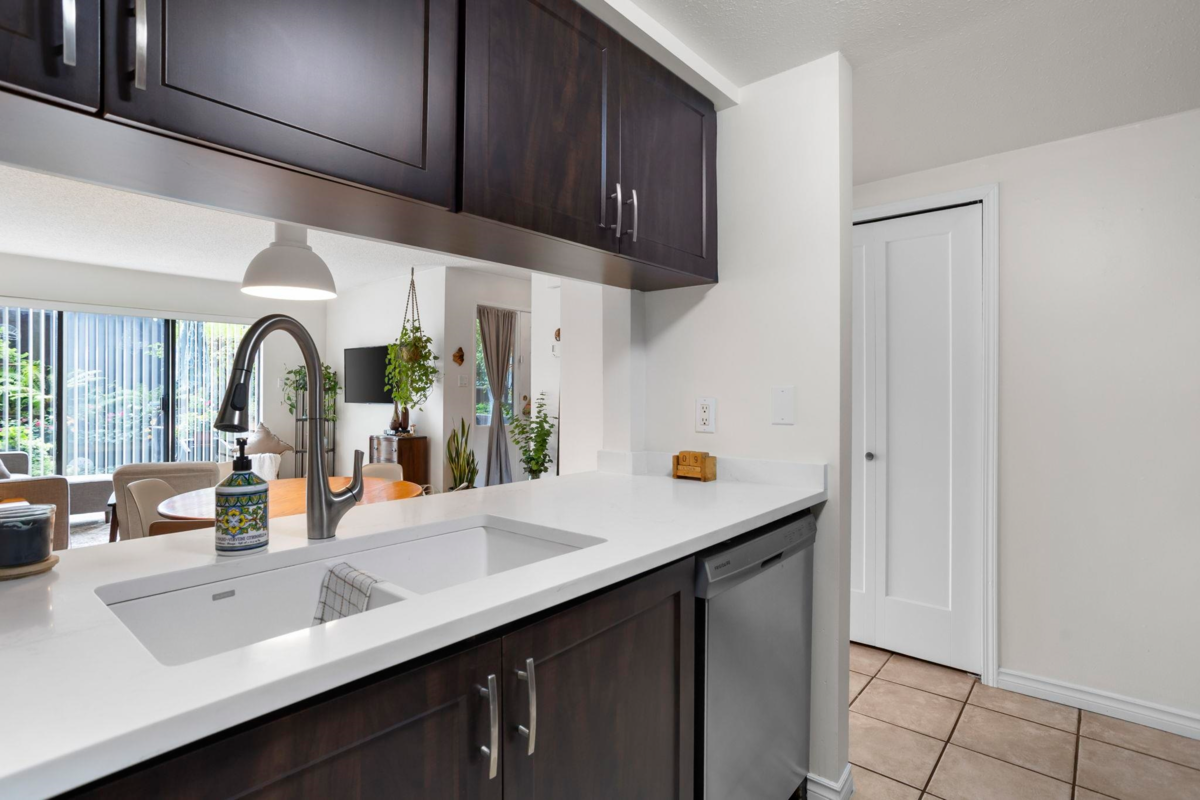 Bedroom 4 Photo of 6 340 Ginger Drive, New Westminster, BC