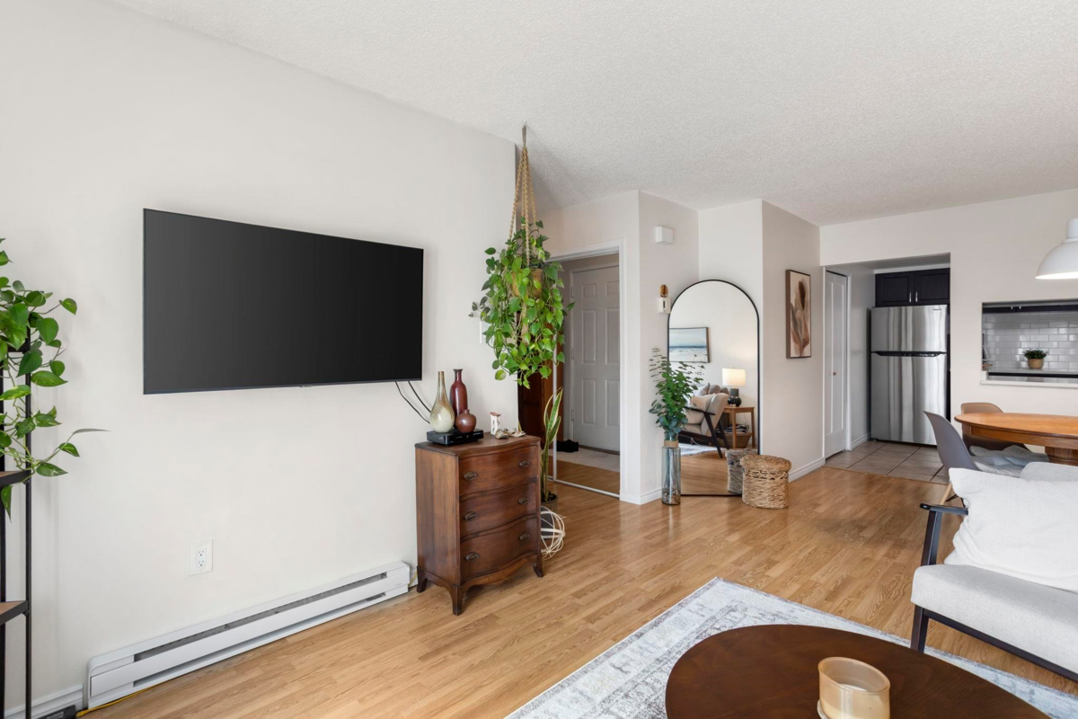 Breakfast Nook Photo of 6 340 Ginger Drive, New Westminster, BC