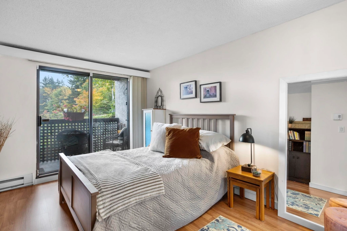 Entry Foyer Photo of 6 340 Ginger Drive, New Westminster, BC