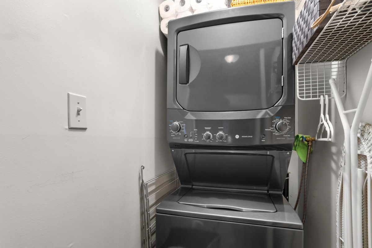 Front Yard Photo of 6 340 Ginger Drive, New Westminster, BC