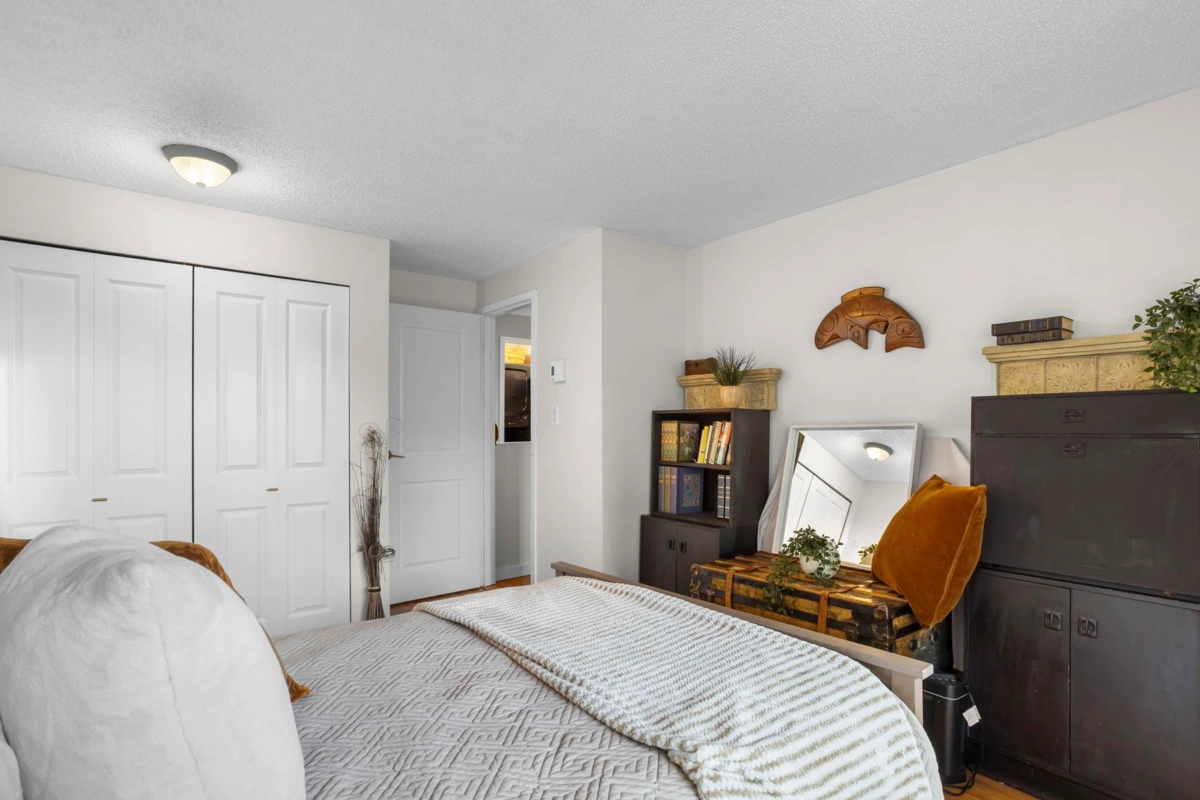 Hallway Photo of 6 340 Ginger Drive, New Westminster, BC