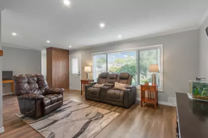 11867 Hawthorne Street, Maple Ridge, BC, Maple Ridge — Single Family Residence for sale
