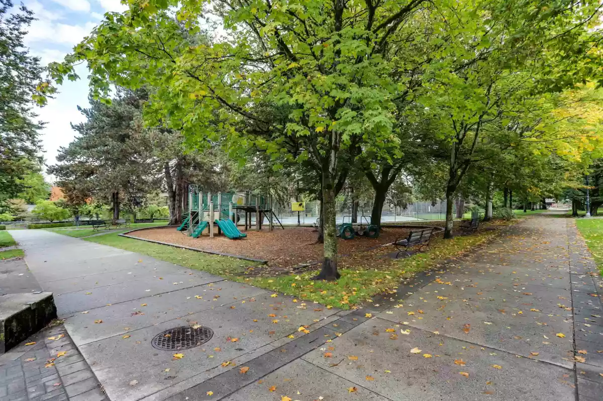 Laundry Room Photo of 305 1365 W 4th Avenue, Vancouver, BC