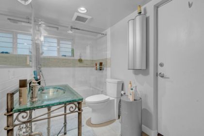Mudroom Photo of 7187 Marguerite Street, Vancouver, BC