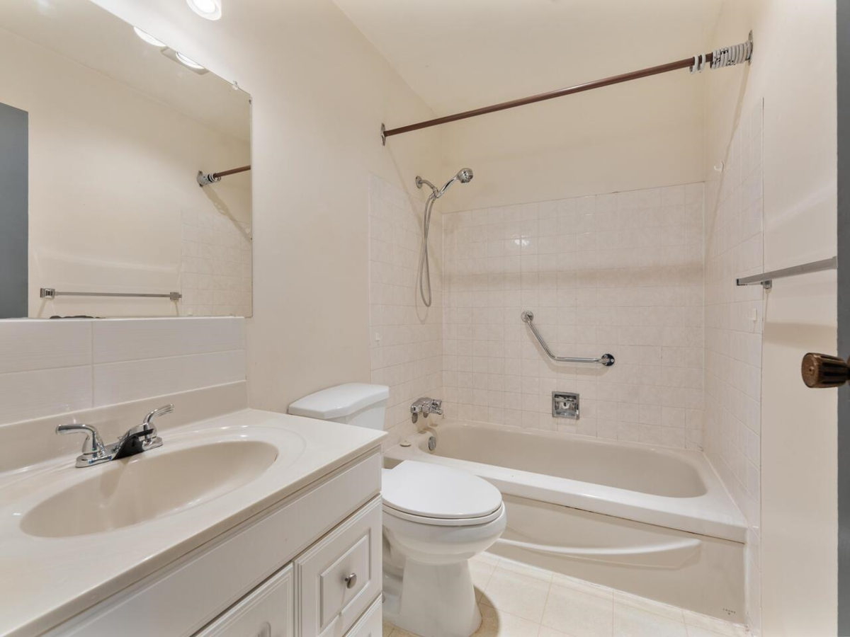 Bedroom 3 Photo of 19 3851 Blundell Road, Richmond, BC