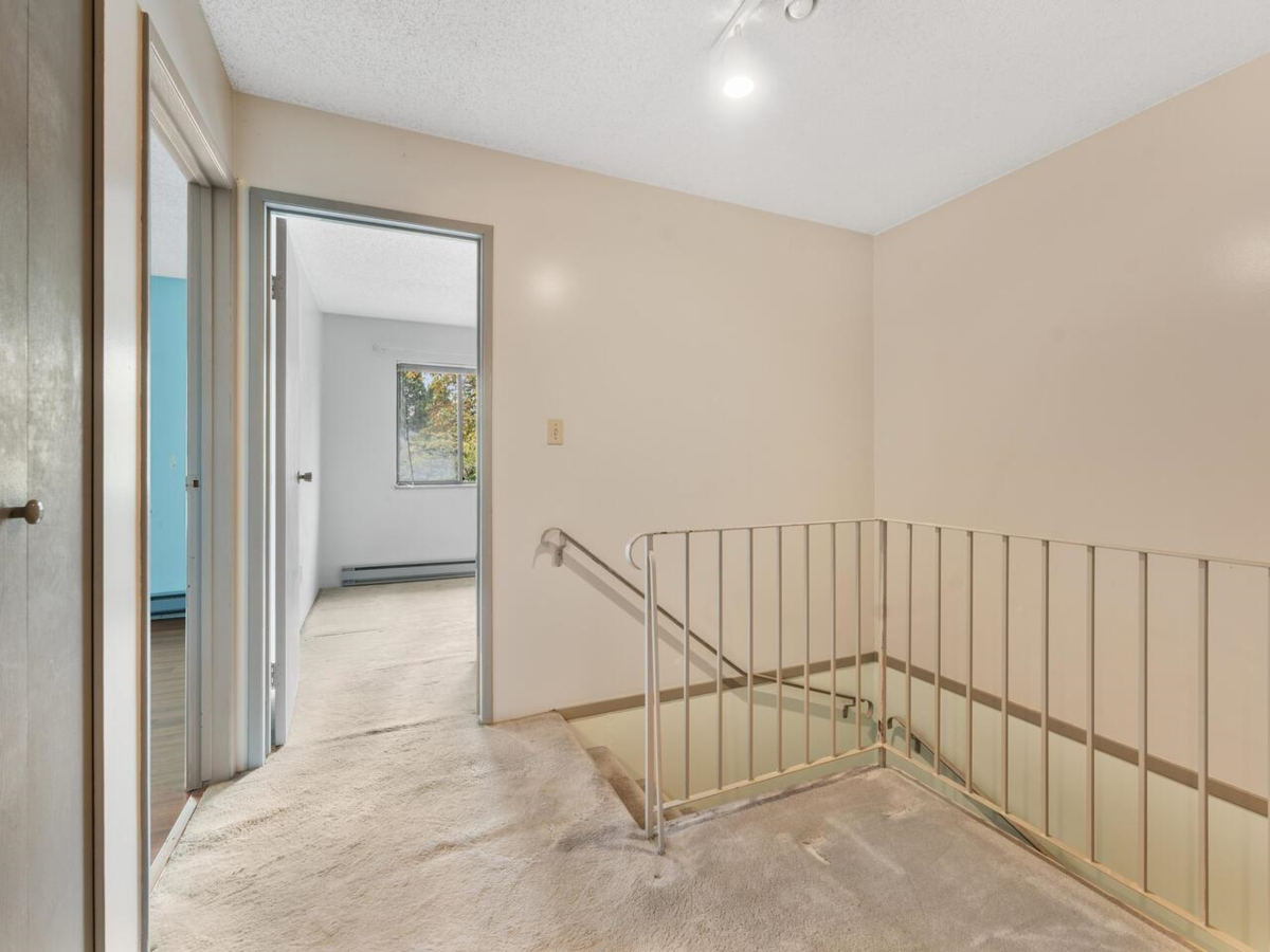 Breakfast Nook Photo of 19 3851 Blundell Road, Richmond, BC