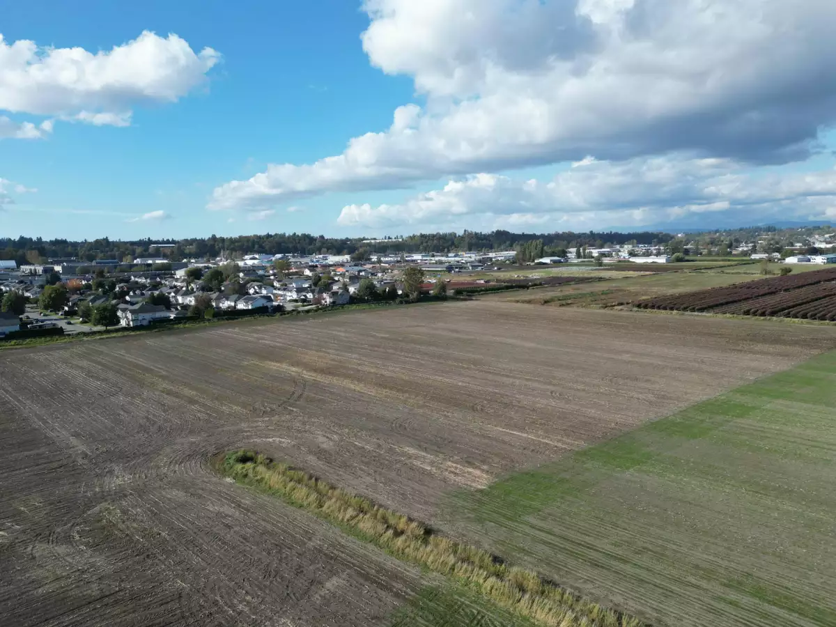 Living Room Photo of 34901 4 Avenue, Abbotsford, BC