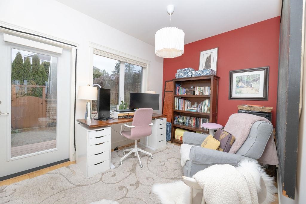 Outdoor Deck Photo of 14 728 Gibsons Way, Gibsons, BC