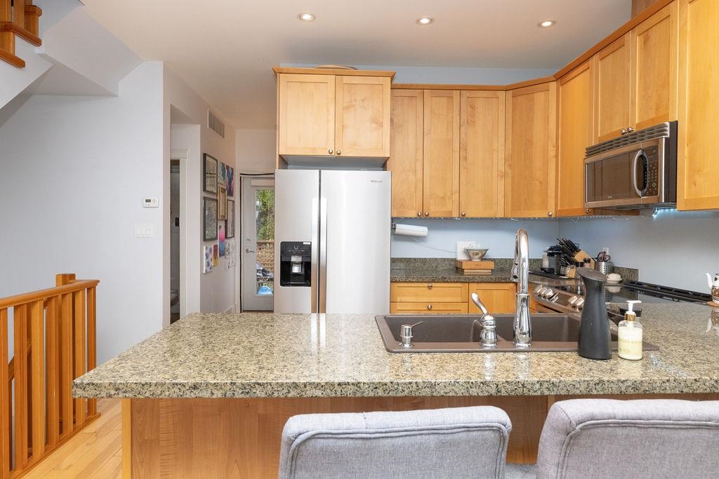 Walk-In Closet Photo of 14 728 Gibsons Way, Gibsons, BC