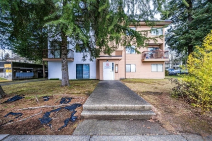 Entry Foyer Photo of 204 13291 70b Avenue, Surrey, BC