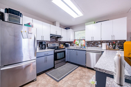 Kitchen Island Photo of 204 13291 70b Avenue, Surrey, BC