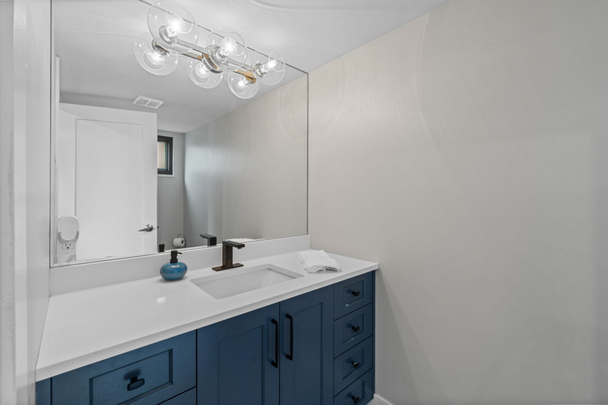 Hallway Photo of 15032 Spenser Drive, Surrey, BC