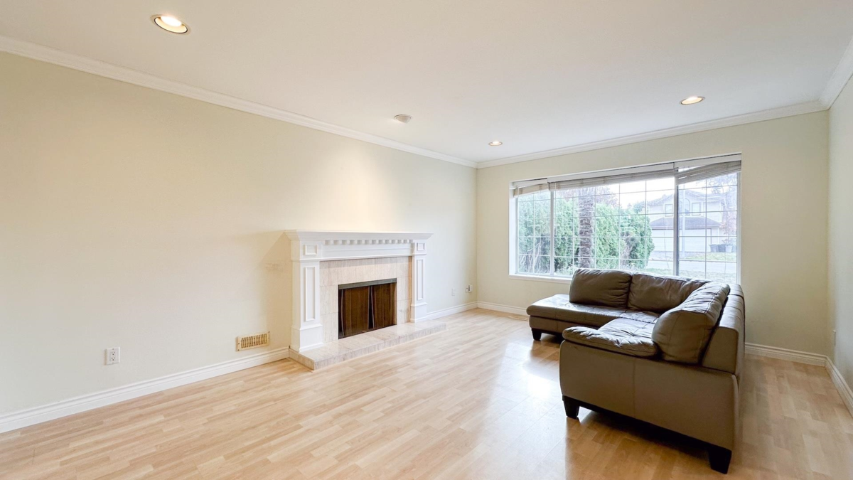 Kitchen Photo of 6159 45 Avenue, Delta, BC