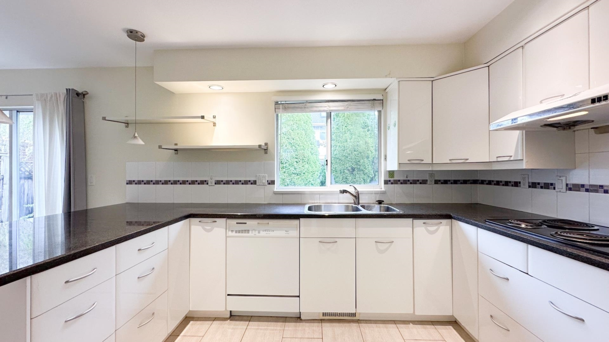 Office / Den Photo of 6159 45 Avenue, Delta, BC