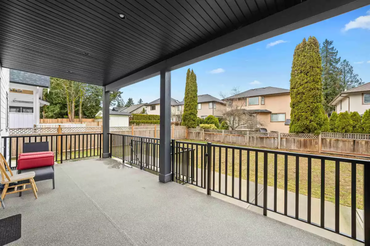 Garden / Landscaping Photo of 16117 108 Avenue, Surrey, BC