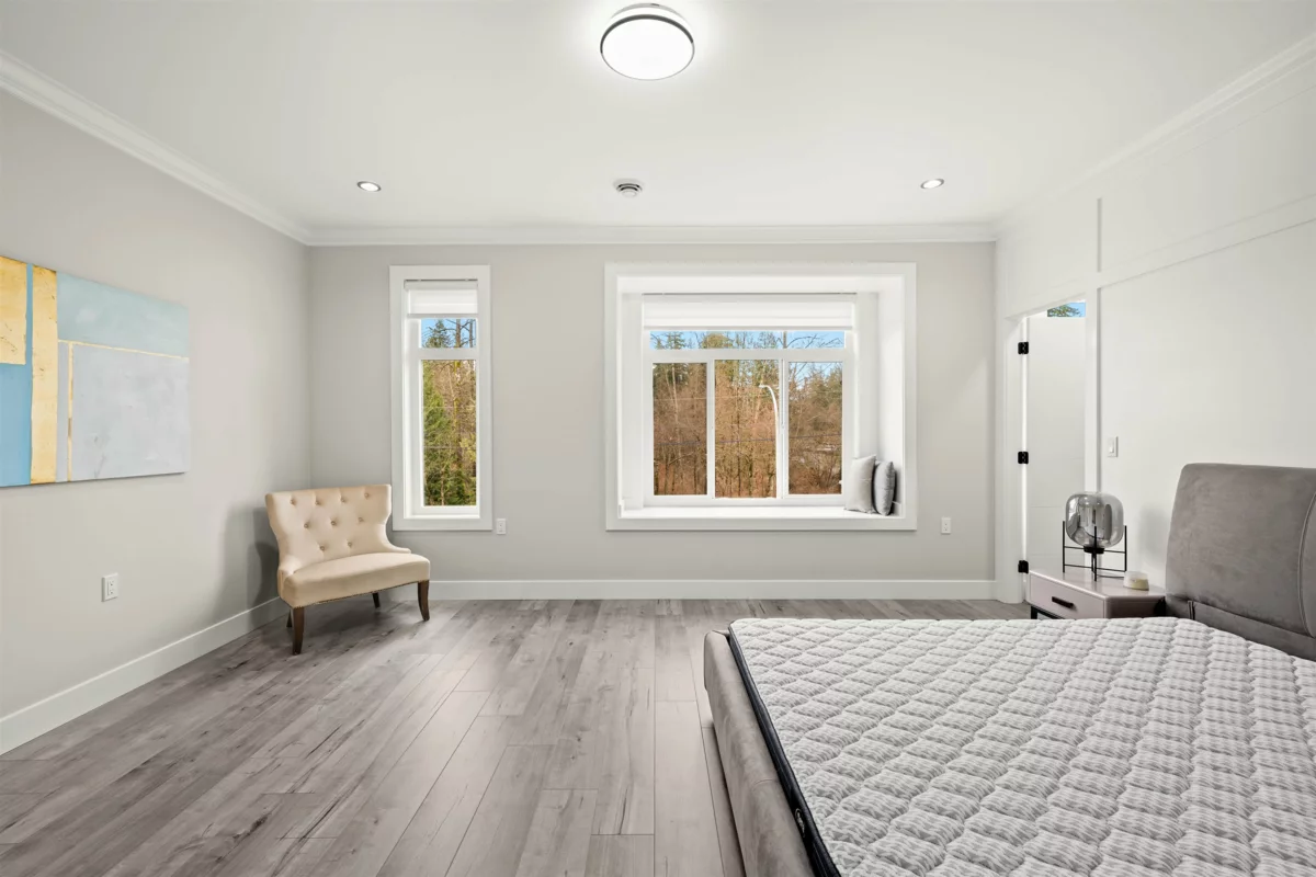 Hallway Photo of 16117 108 Avenue, Surrey, BC