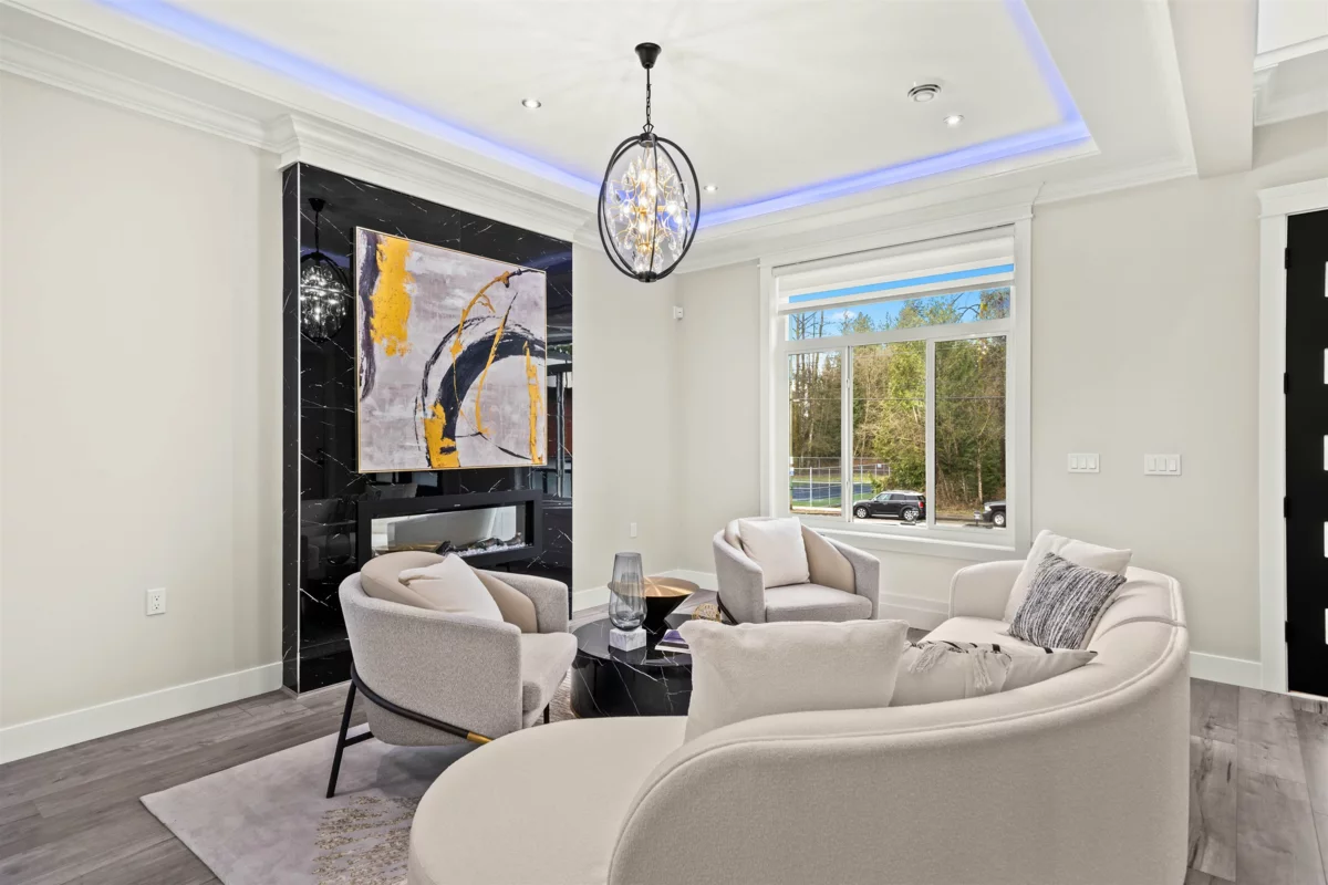 Living Room Photo of 16117 108 Avenue, Surrey, BC