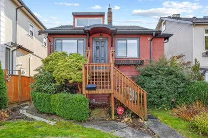3576 W 17th Avenue, Vancouver, BC, Vancouver — Single Family Residence for sale