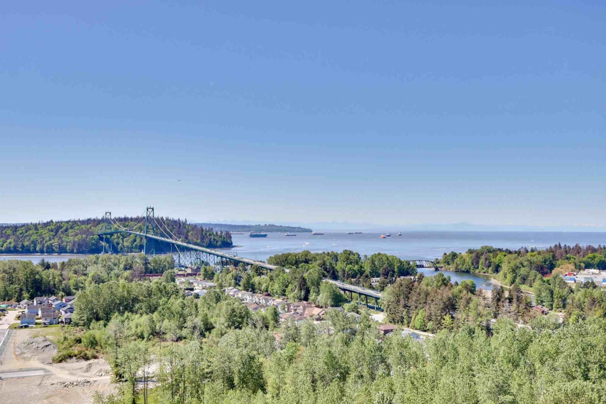 Basement Recreation Room Photo of 2205 200 Klahanie Court, West Vancouver, BC